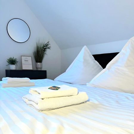 Ama Home Apartment In Hiddenhausen - Wlan, Smart-Tv - Nahe A30 & A2 - Nur 10 Min Von Herford Eksteriør bilde